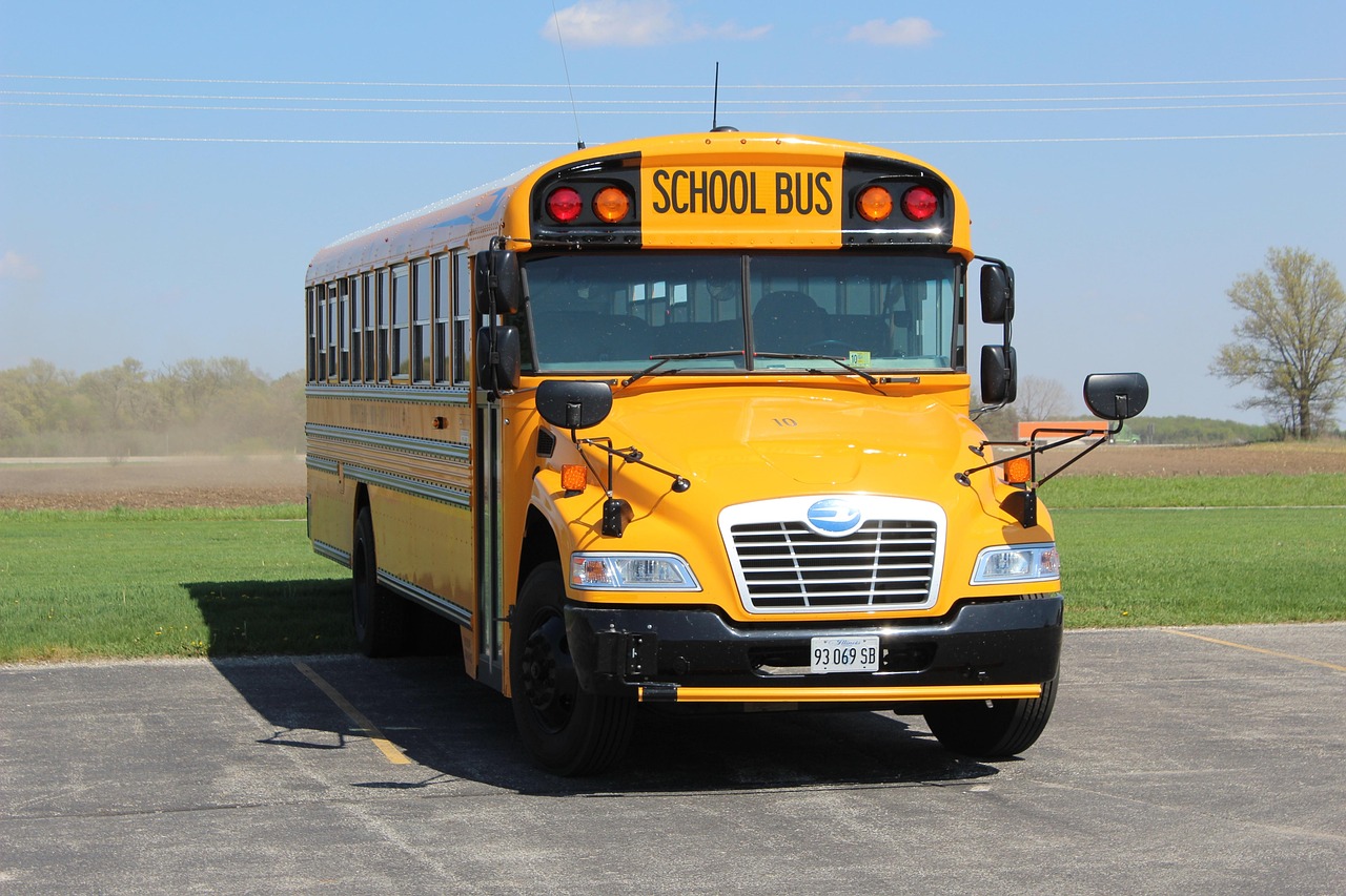 Toronto Airport Shuttle Bus Service — Reliable, Affordable Transfers to Downtown and Pearson